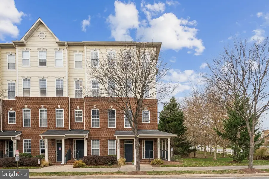 19301 Diamond Lake Dr, Leesburg, VA 20176 - Image #2