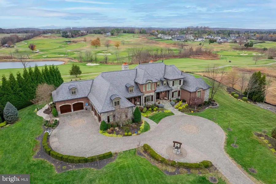 22665 Creighton Farms Dr, Leesburg, VA 20175 - Image #2