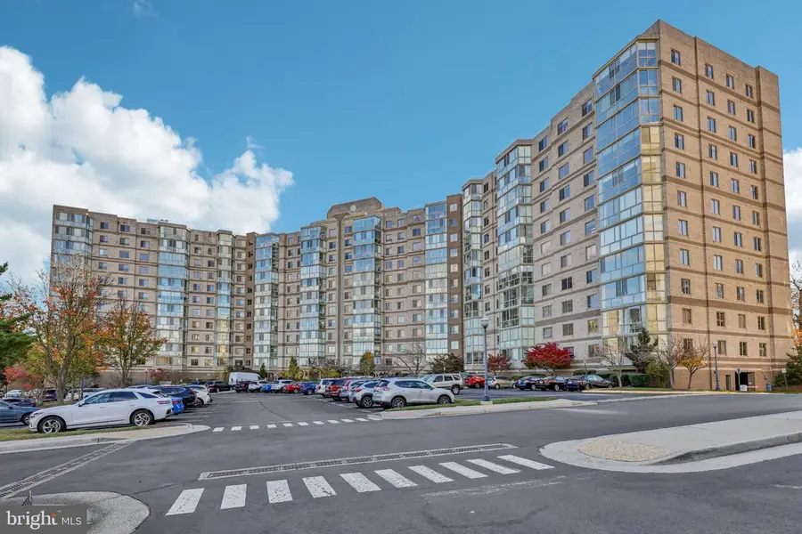 19375 Cypress Ridge Ter #601, Leesburg, VA 20176 - Image #2