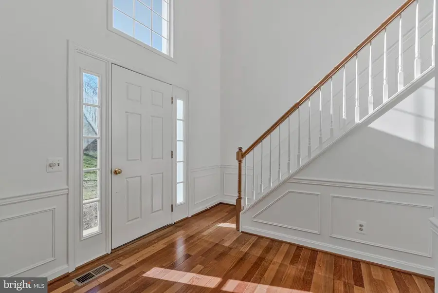 714 Clairmont Ct Ne, Leesburg, VA 20176 - Image #3