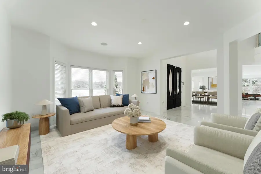 22101 Evergreen Mills Rd, Leesburg, VA 20175 - Image #2