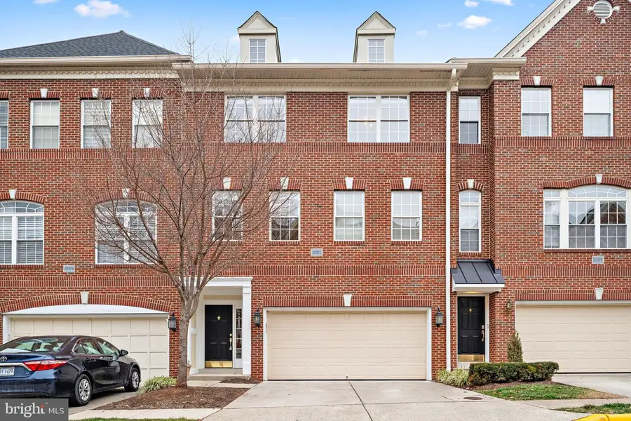 20377 Cottswold Ter #73, Sterling, VA 20165 - Image #2