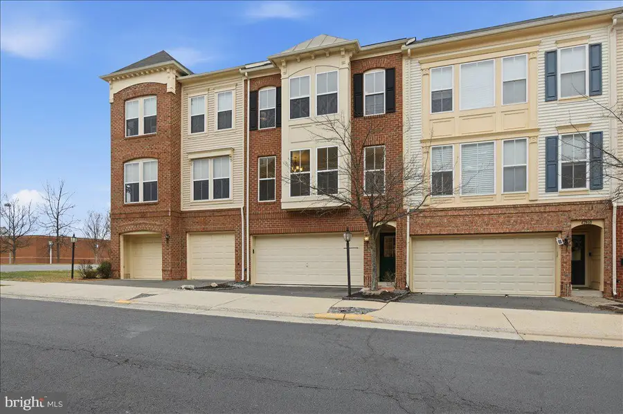 42466 Regal Wood Drive, Ashburn, VA 20148 - Image #3