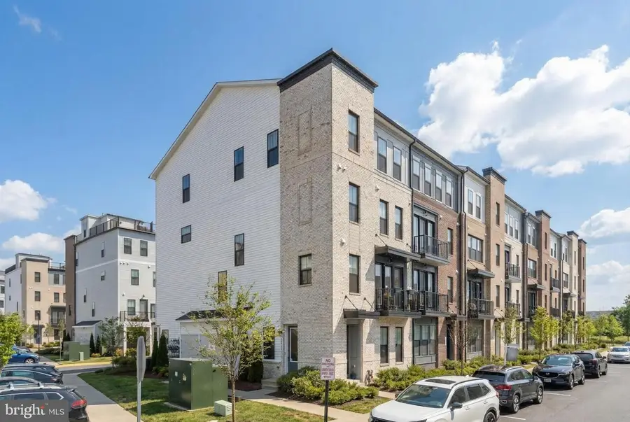 43255 Farringdon Sq, Ashburn, VA 20148 - #2