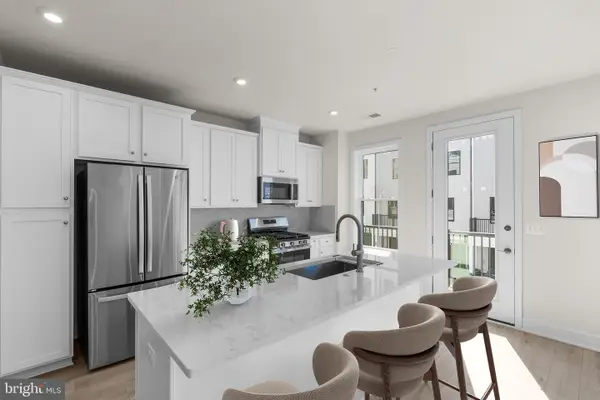 21764 Dollis Hill Ter, BROADLANDS, VA 20148