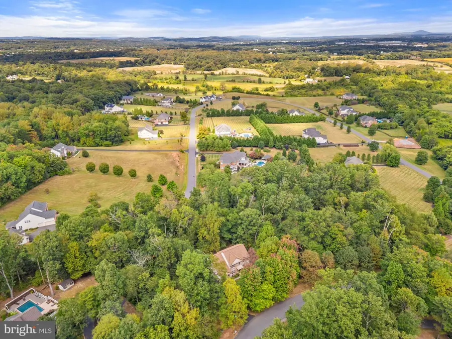 20503 Tanager Pl, Leesburg, VA 20175 - Image #2