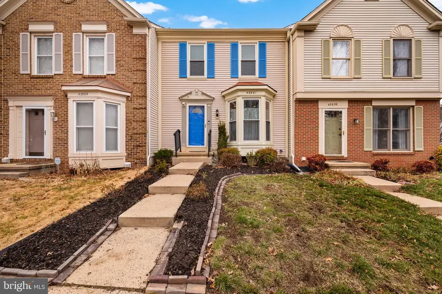 43861 Laburnum Sq, Ashburn, VA 20147 - Image #2