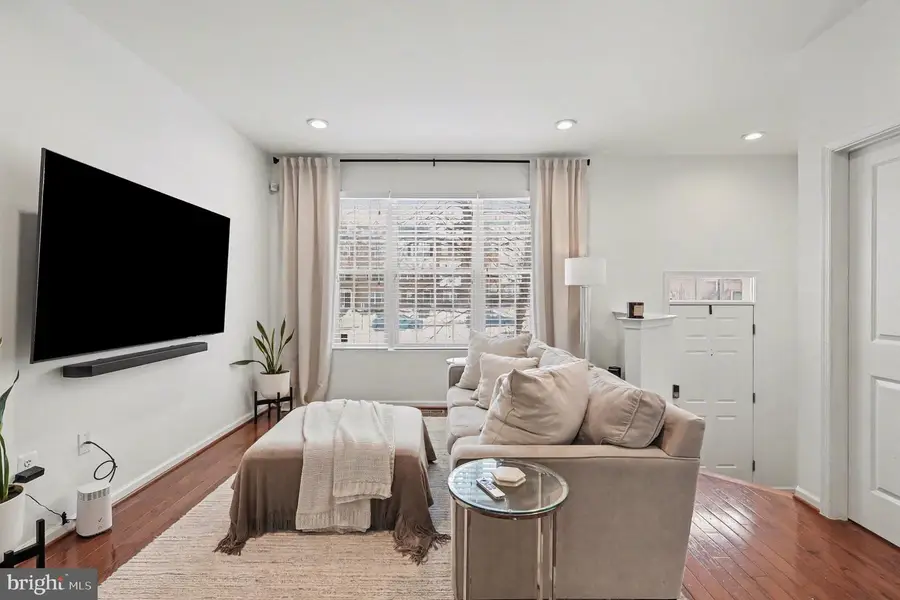 41627 Epping Green Sq, Aldie, VA 20105 - Image #3