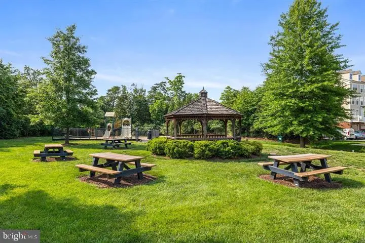 45768 Winding Branch Ter, Sterling, VA 20166 - Image #2