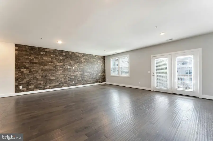 44750 Tiverton Sq, Ashburn, VA 20147 - Image #2