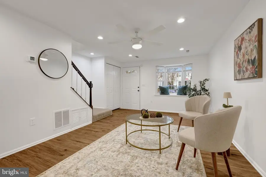 37 Alden Ct, Sterling, VA 20165 - Image #3