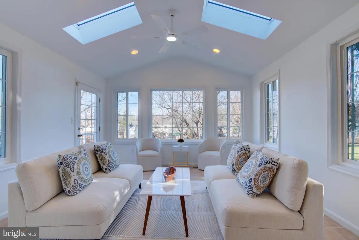 304 Aaron Ct, Sterling, VA 20164 - Image #1