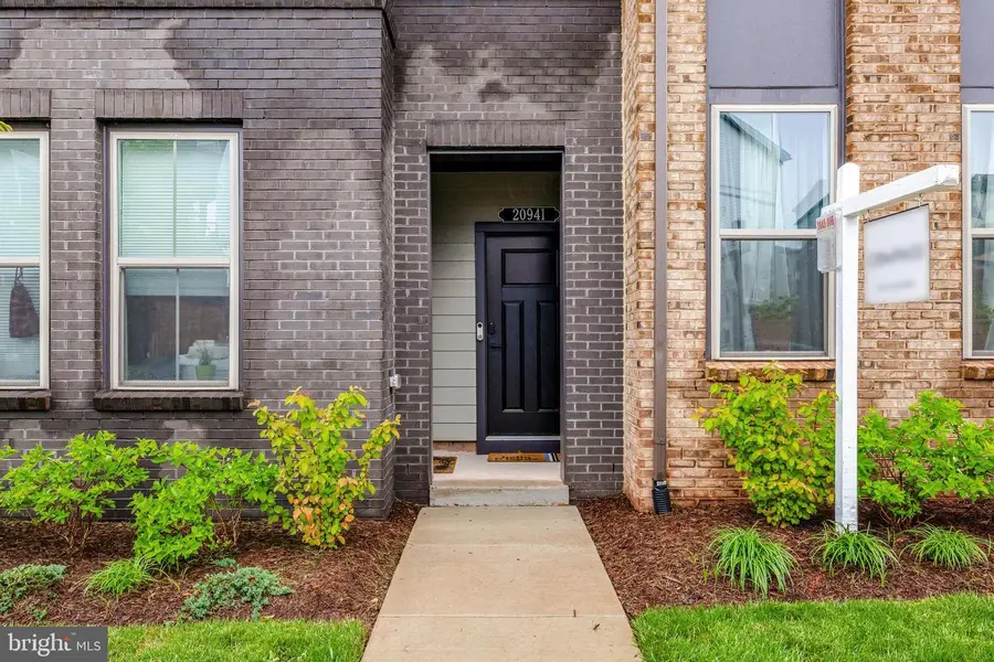 20941 Bluebird Sq, Sterling, VA 20165 - Image #2