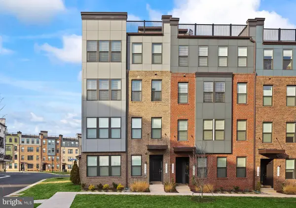 44483 Wolfhound Sq, ASHBURN, VA 20147