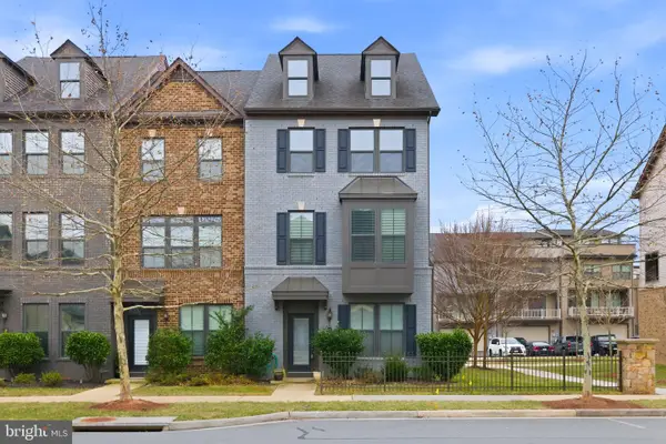 43377 Southland St, ASHBURN, VA 20148
