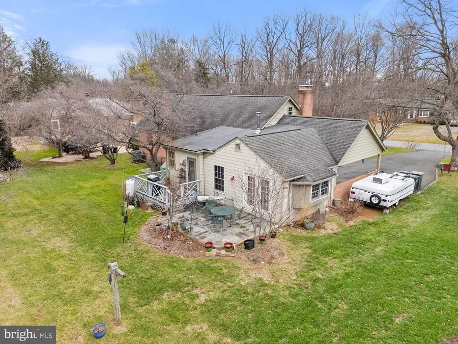 100 S Hughes St, Hamilton, VA 20158 - Image #3