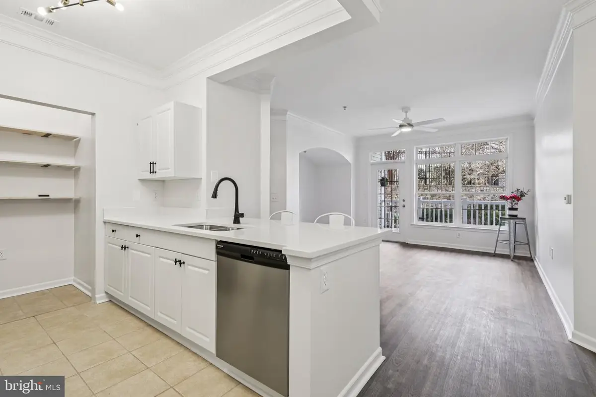 504 Sunset View Ter Se #104, Leesburg, VA 20175 - #1