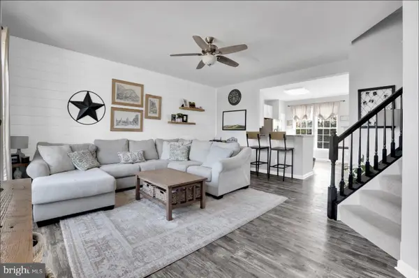 25336 Sweetness Ter, ALDIE, VA 20105