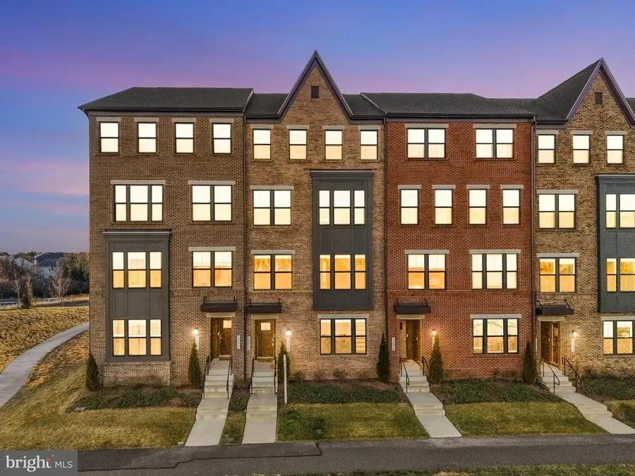 22530 Wilson View Ter, Ashburn, VA 20148 - #2