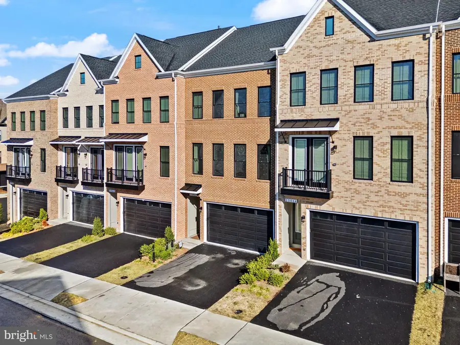 23062 Copper Tree Ter, Ashburn, VA 20148 - Image #3