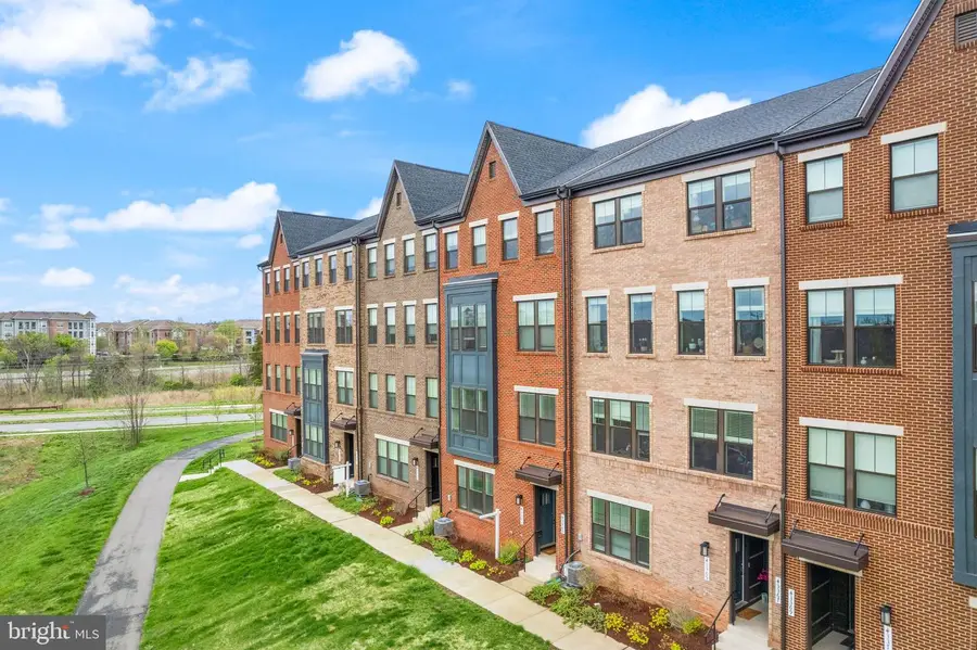 43361 Radford Divide Ter, Ashburn, VA 20148 - Image #2