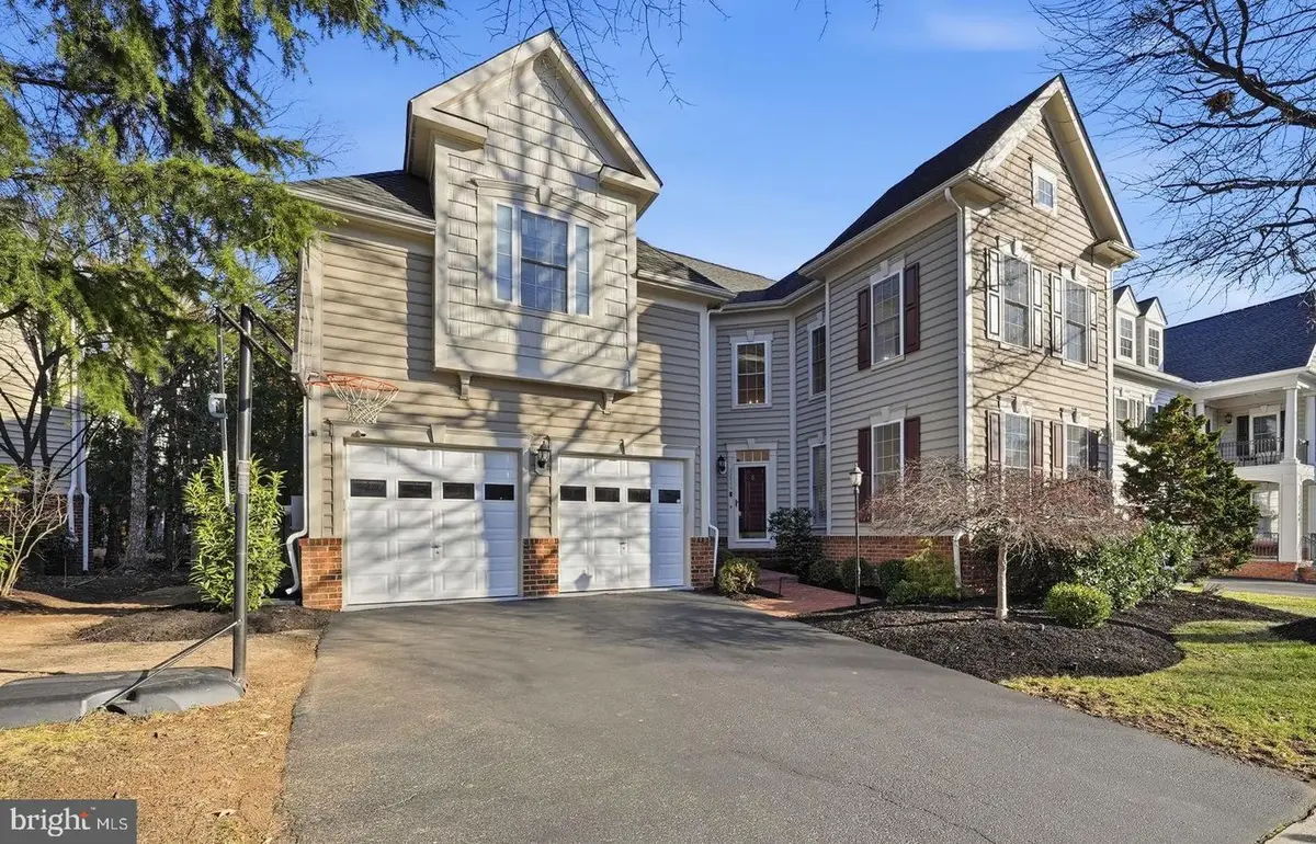 22773 Highcrest Cir, Brambleton, VA 20148 - Image #1