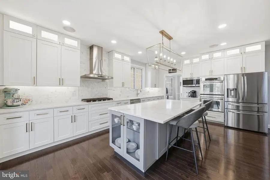 22773 Highcrest Cir, Brambleton, VA 20148 - Image #2