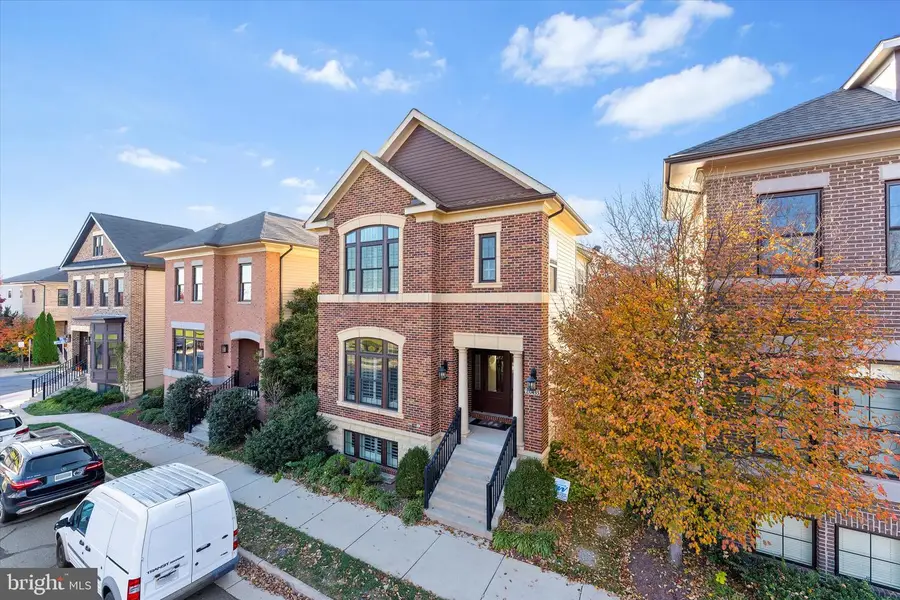 20433 Savin Hill Dr, Ashburn, VA 20147 - Image #3