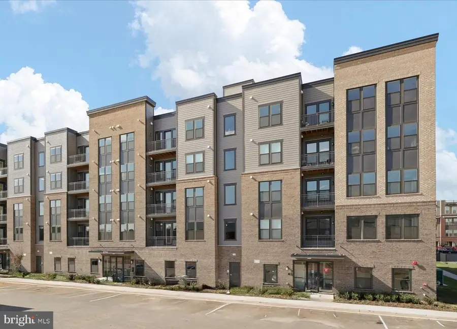 21731 Dovekie Ter #205, Ashburn, VA 20147 - Image #2