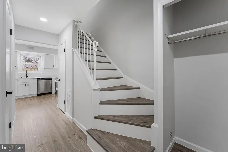 920 Windsor Ct, Sterling, VA 20164 - Image #3