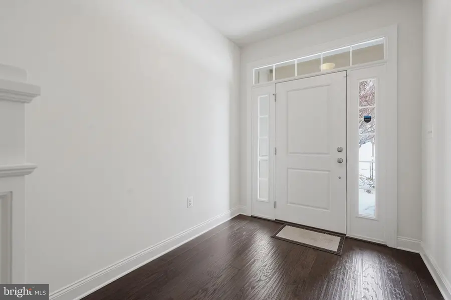 22597 Windsor Locks Sq, Ashburn, VA 20148 - #2