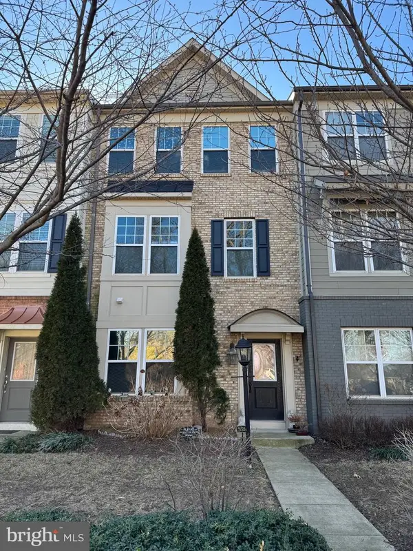 43985 Eastgate View Dr, CHANTILLY, VA 20152