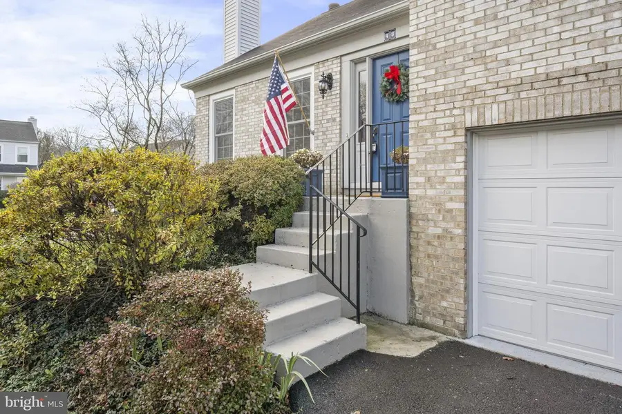 48 Mcpherson Cir, Sterling, VA 20165 - #3