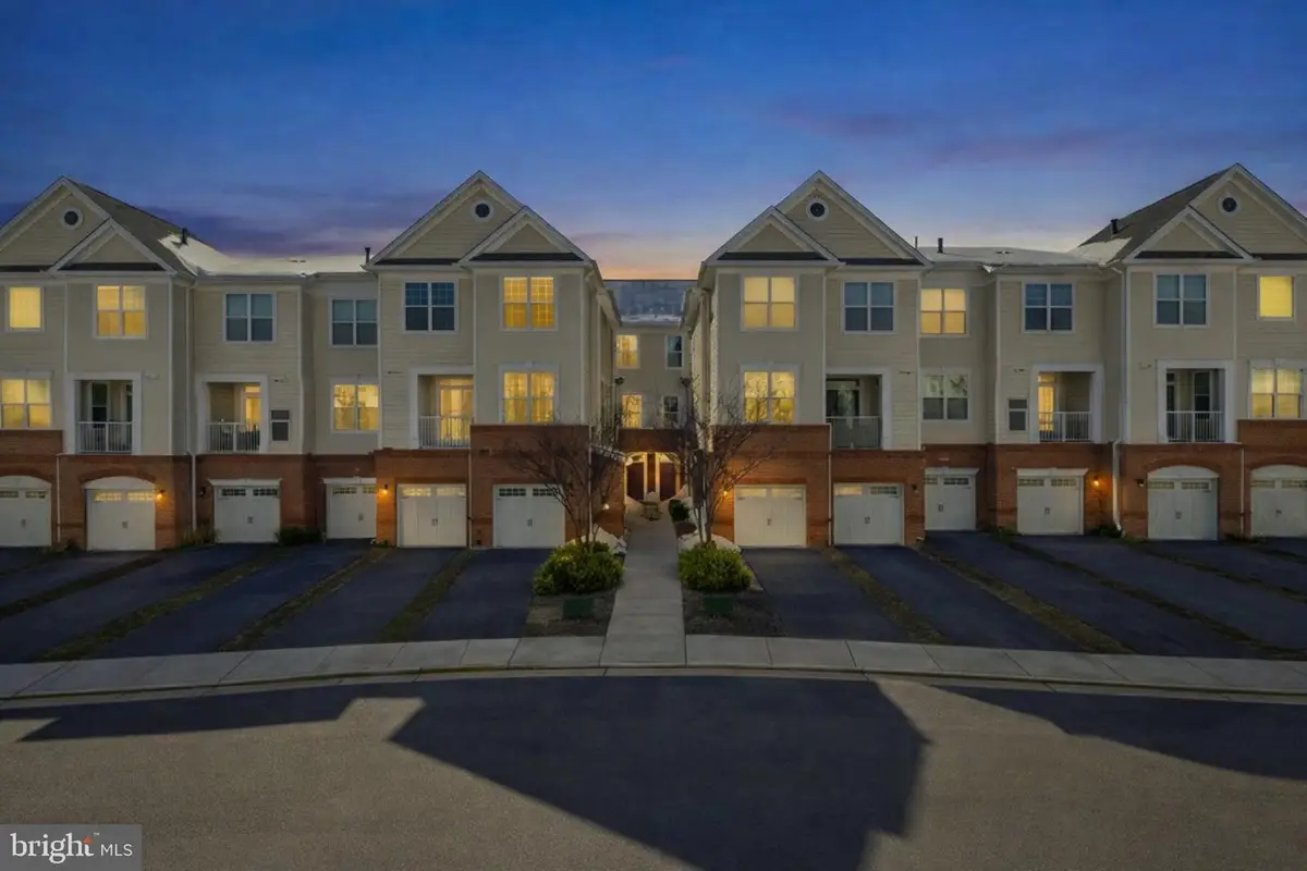 43047 Stuarts Glen Ter #106, Ashburn, VA 20148 - Image #1