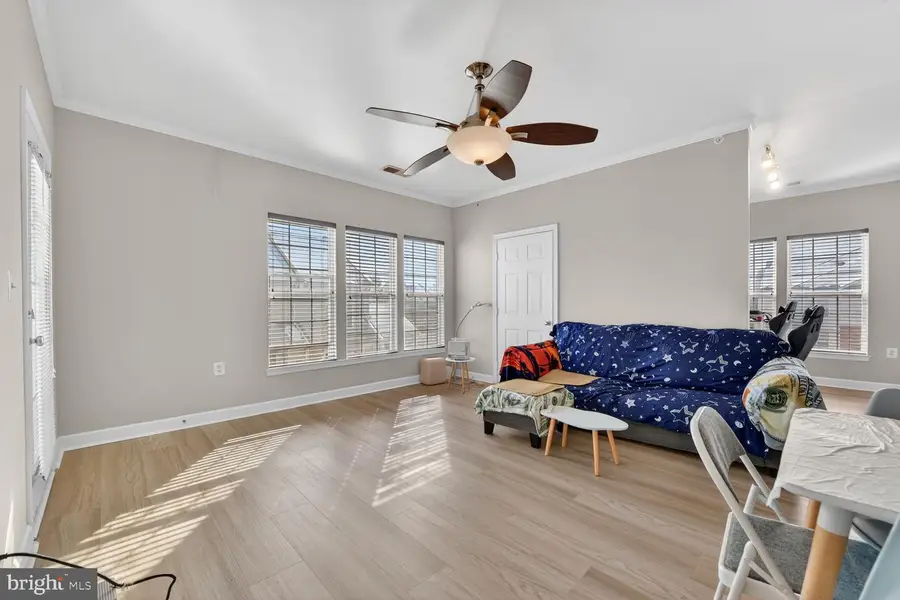 22725 Thimbleberry Sq #304, Brambleton, VA 20148 - Image #3