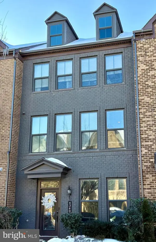 43405 Charitable St, ASHBURN, VA 20148