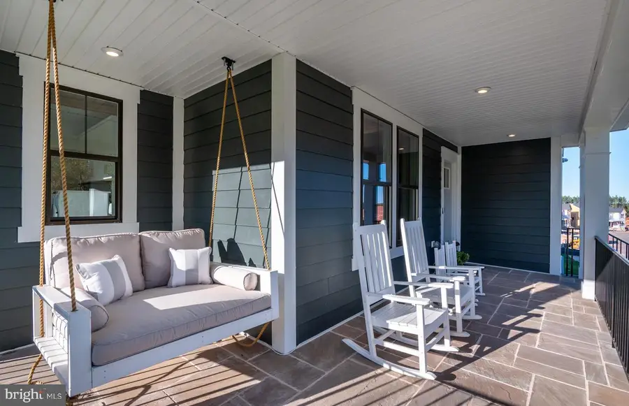 18346 Chutnee Run Dr, Leesburg, VA 20176 - Image #2