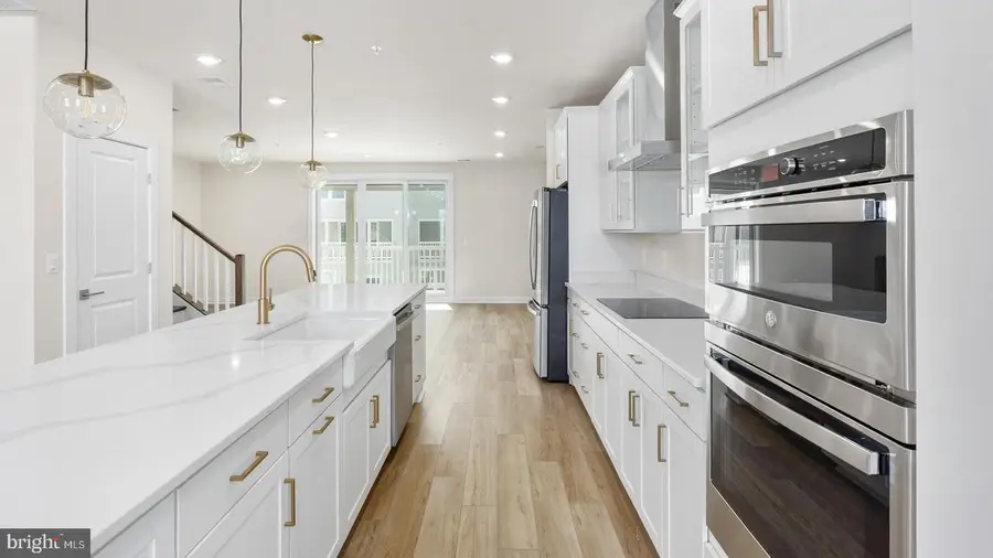 44588 Strabane Ter, Ashburn, VA 20147 - Image #3