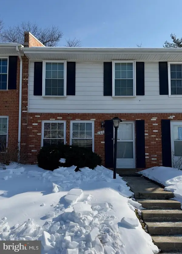 102 N Duke Dr, STERLING, VA 20164