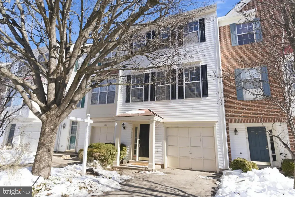 21946 Thompson Sq, Sterling, VA 20166 - #1