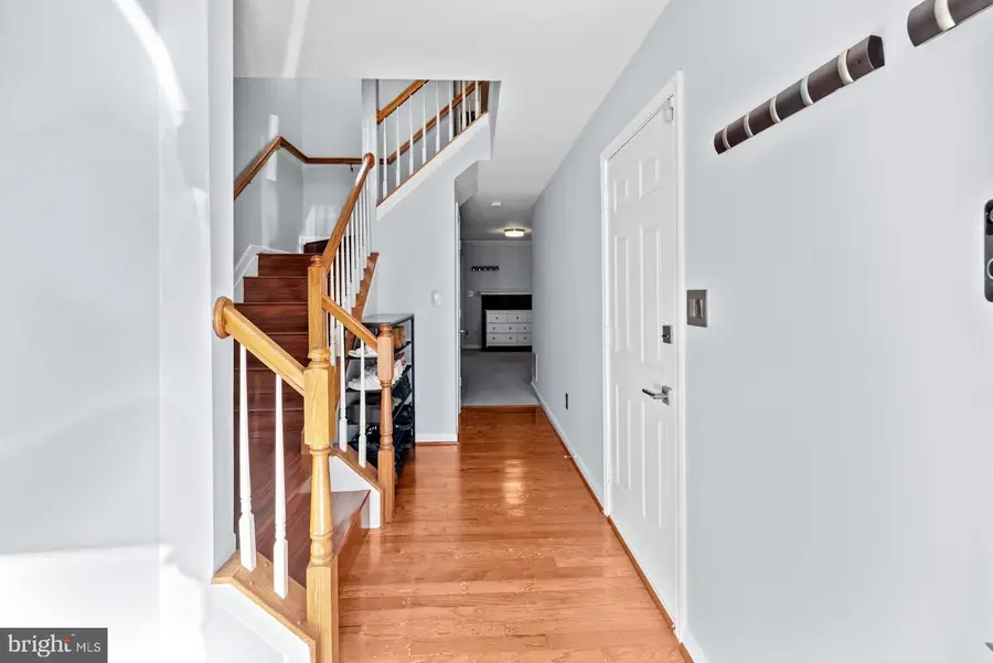 45448 Baggett Ter, Sterling, VA 20166 - Image #2