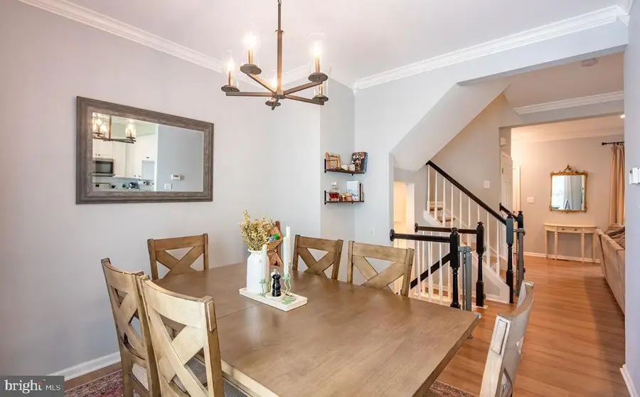 43287 Chokeberry Sq, Ashburn, VA 20147 - Image #2