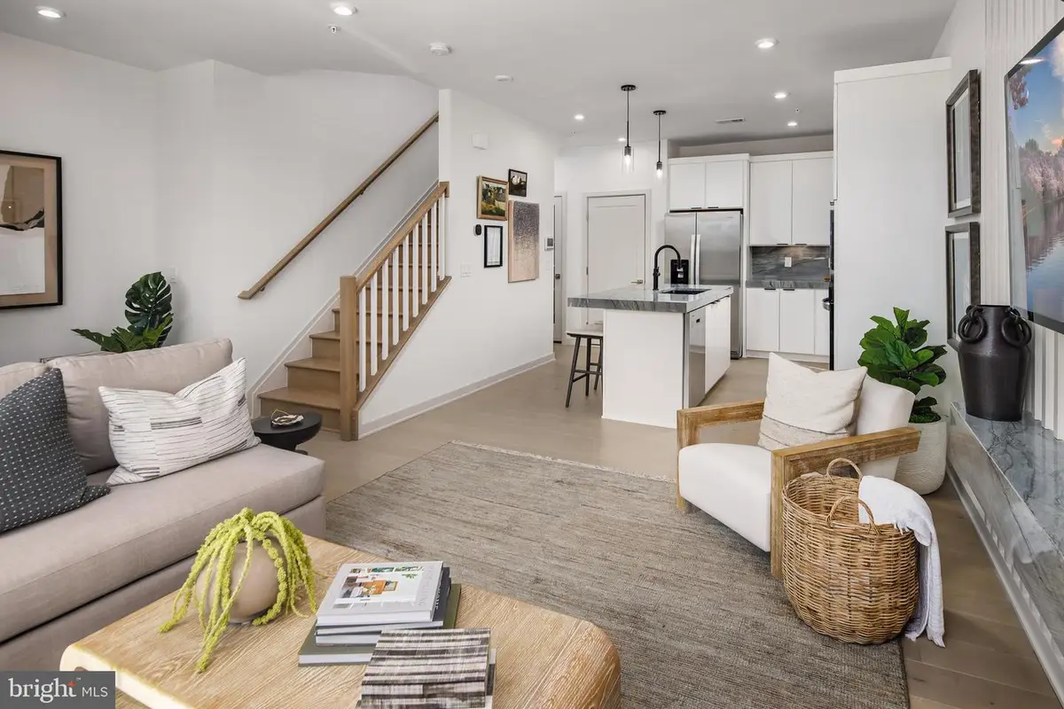 22103 Midmoore Dr, Ashburn, VA 20148 - Image #1