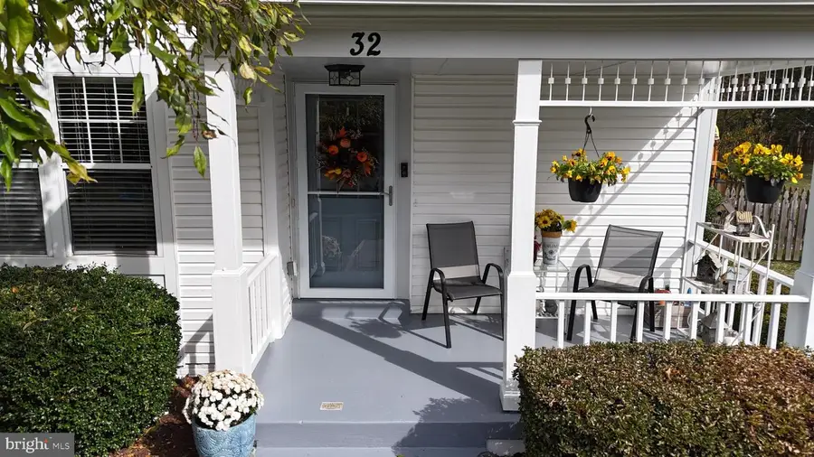 32 Fenton Wood Dr, Sterling, VA 20165 - Image #3