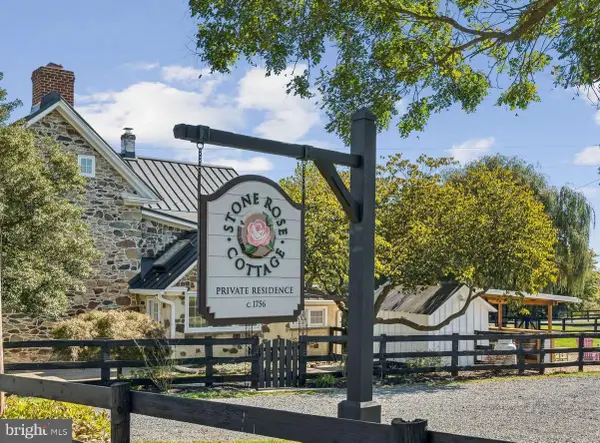 20596 Airmont Rd, BLUEMONT, VA 20135