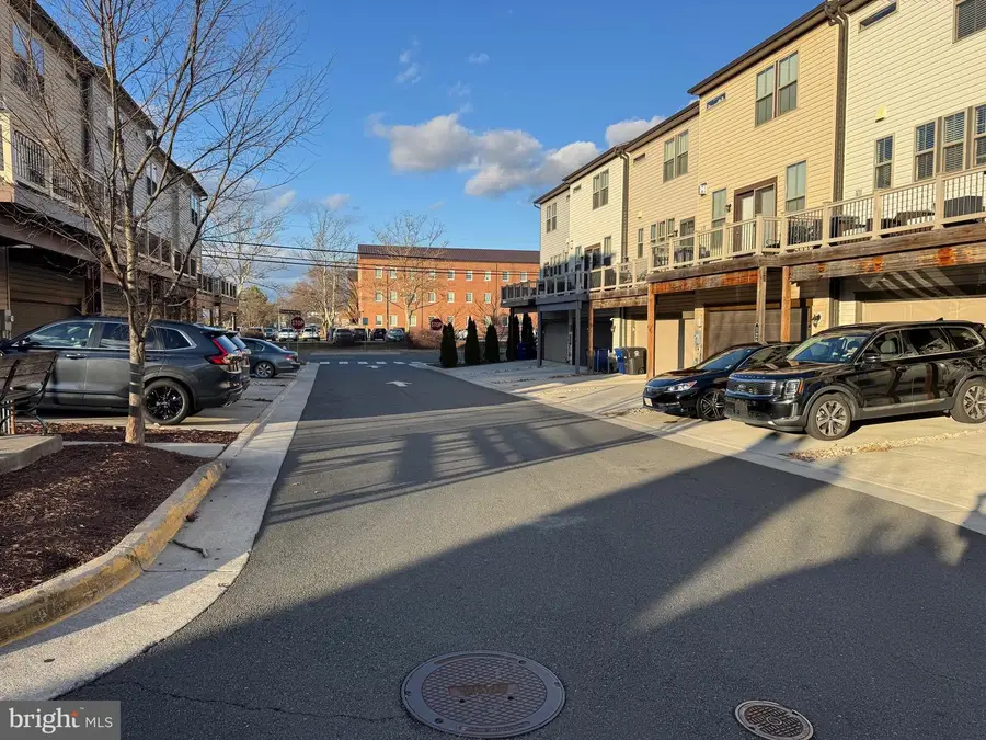 120 Tolocka Ter Ne, Leesburg, VA 20176 - #2