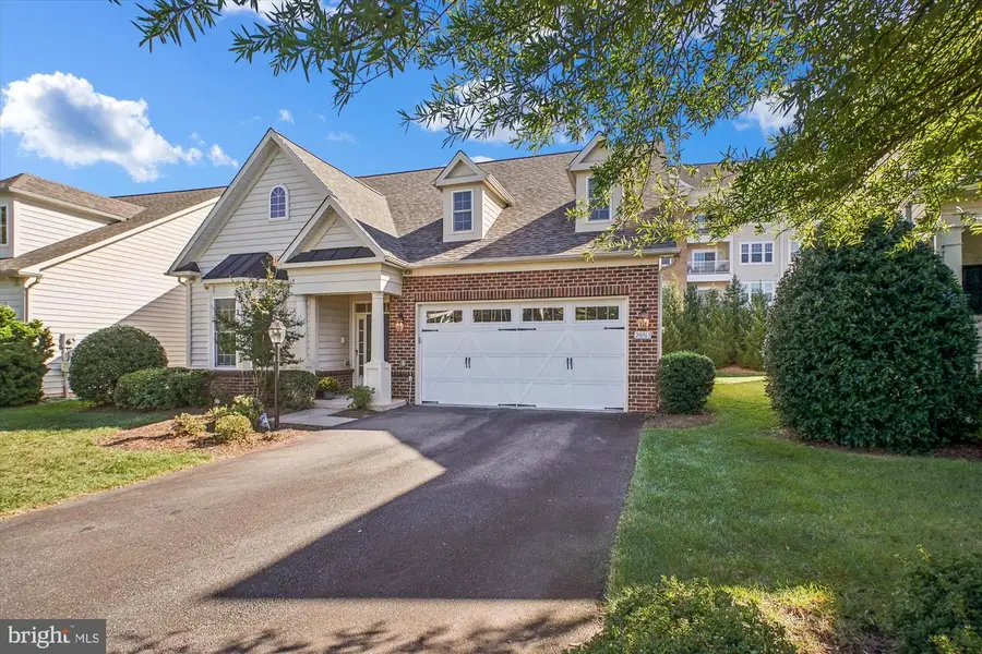 20763 Crescent Pointe Pl, Ashburn, VA 20147 - Image #2