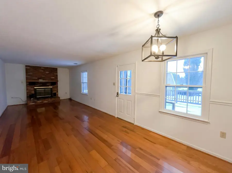 114 Applewood Ct, Hamilton, VA 20158 - #3