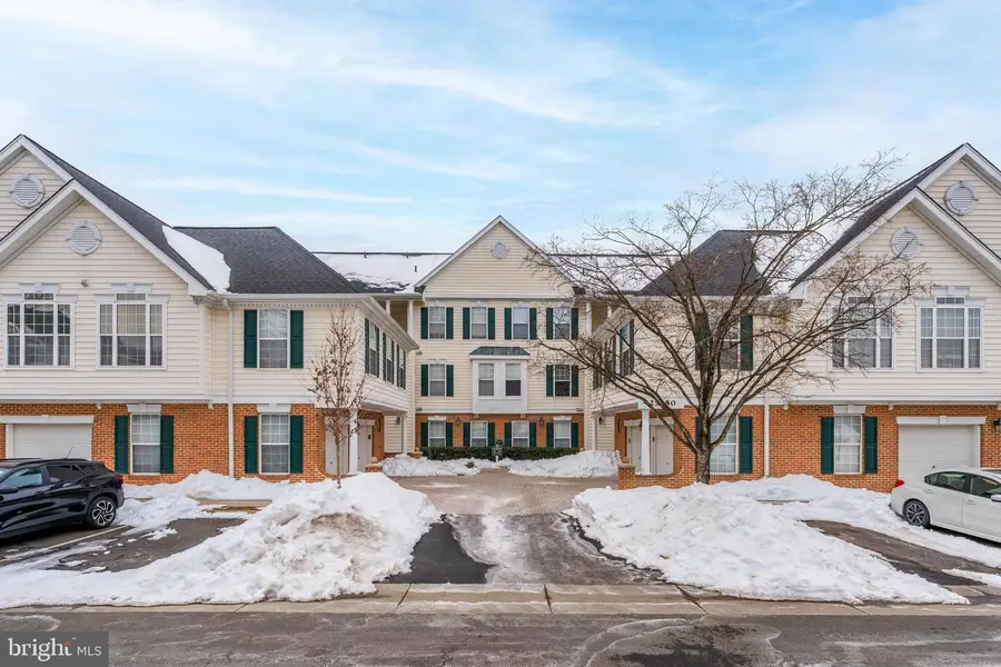 25280 Lake Shore Sq #102, Chantilly, VA 20152 - #2