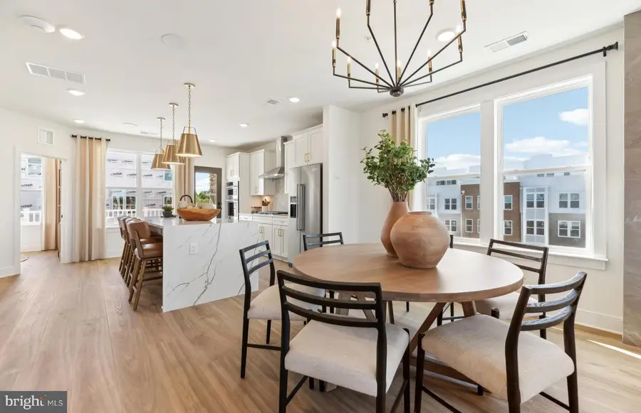 19806 Lavender Dust Sq, Ashburn, VA 20147 - Image #2